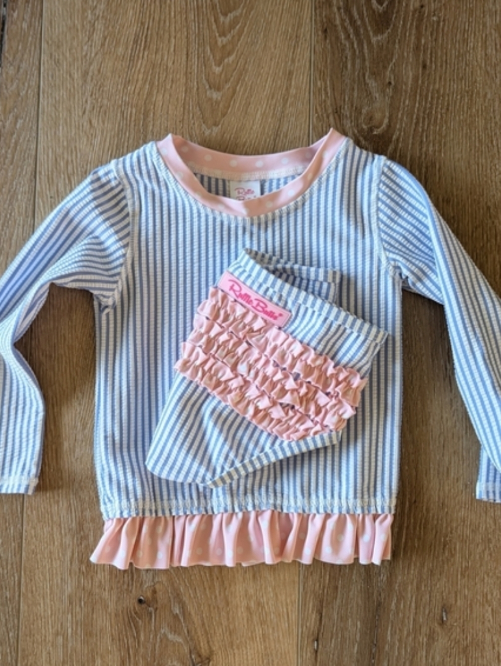 Ruffle Butts Sz 2t Matching Set Bikini Bottoms And Rashguard-style Top